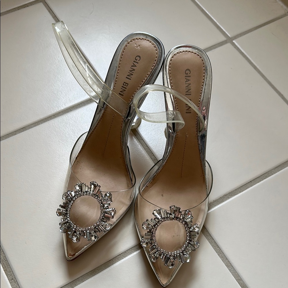 Gianni Bini Women's Clear and Silver Heels